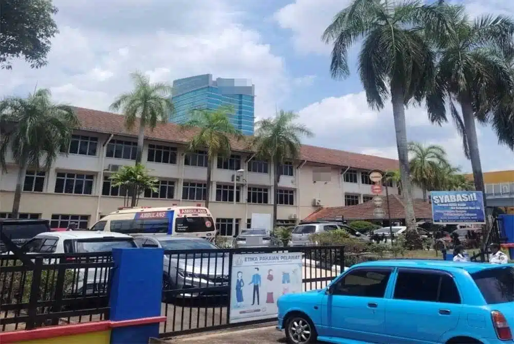 校园刺杀案-8 校园刺杀案控谋杀|万达镇校园刺杀案14岁少年被控谋杀罪 叶芯嫙命案引发全马关注