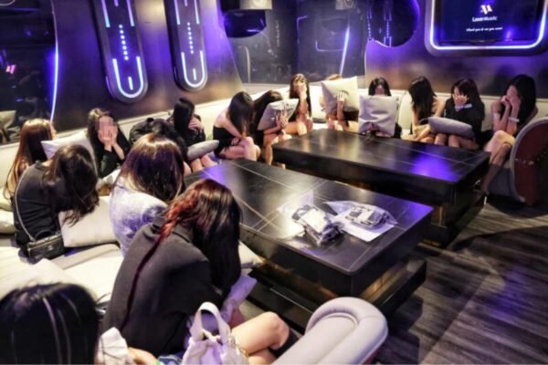 新加坡警方扫荡行动