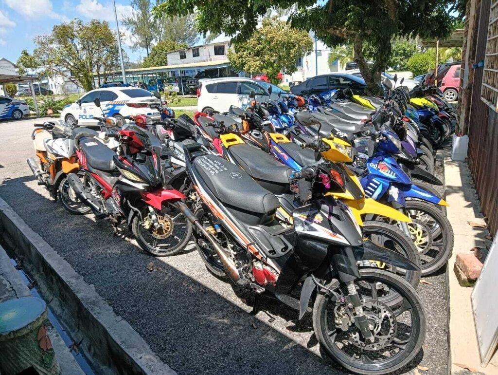 work-2.4-1024x770 霹雳警方联合多部门突击取缔道路乱象 197车辆受检、12人落网