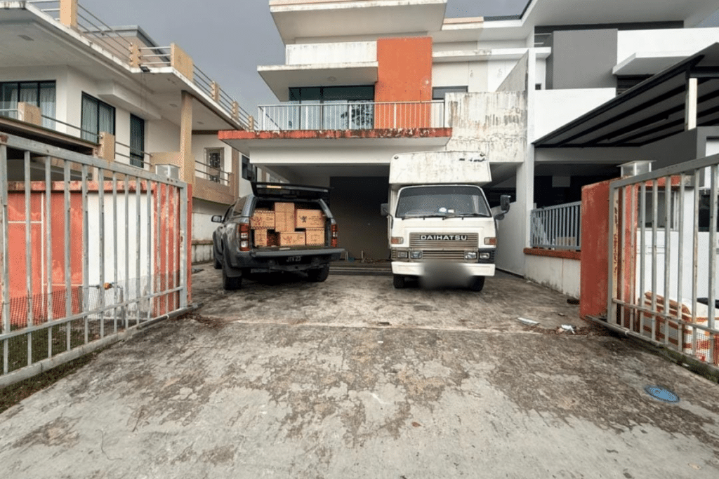 11-1024x683 新山烟花爆竹走私案|住宅区突击现场曝光