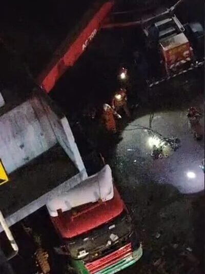 260120CMKfb78e-CR260119tpmF04-Kemalangan-Mati1768873494-edited 吉隆坡SPE大道双重事故引关注 高架桥车祸致两人死亡 工地工友受伤