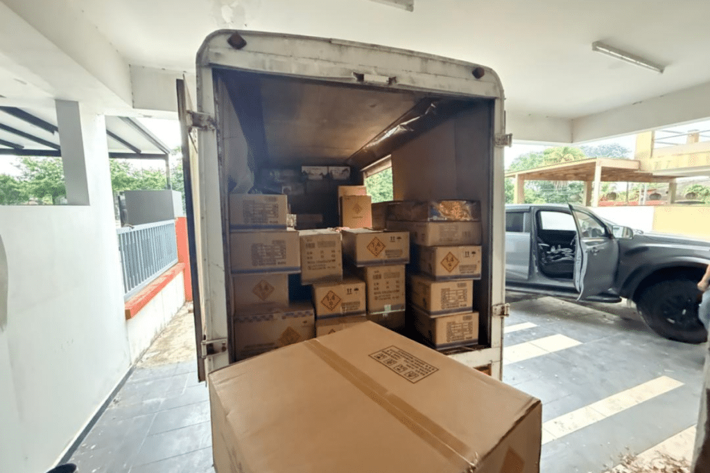 8-1-1024x683 新山烟花爆竹走私案|住宅区突击现场曝光