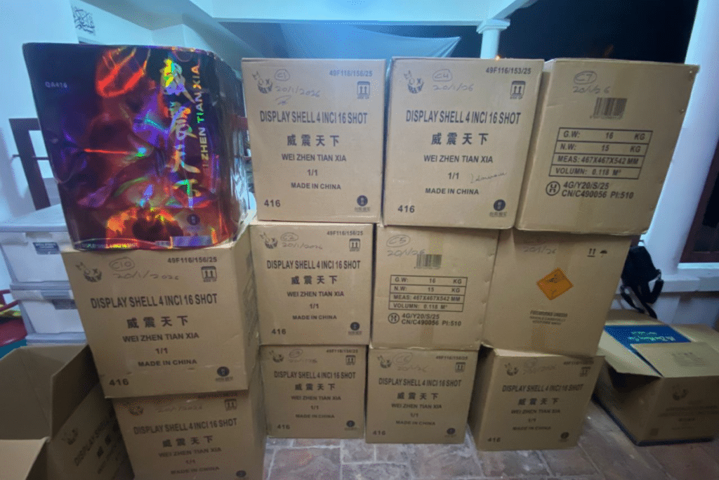 9-1-1024x683 新山烟花爆竹走私案|住宅区突击现场曝光