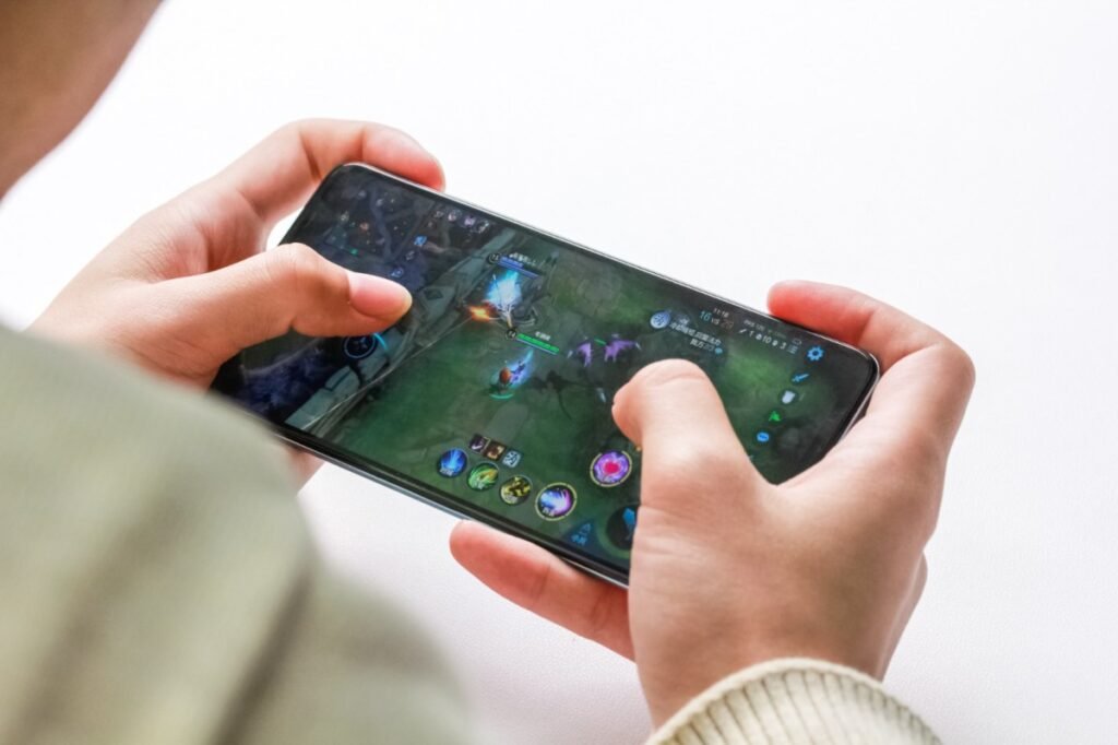 G259U57764J3-1024x682 游戏越精致,选择越难