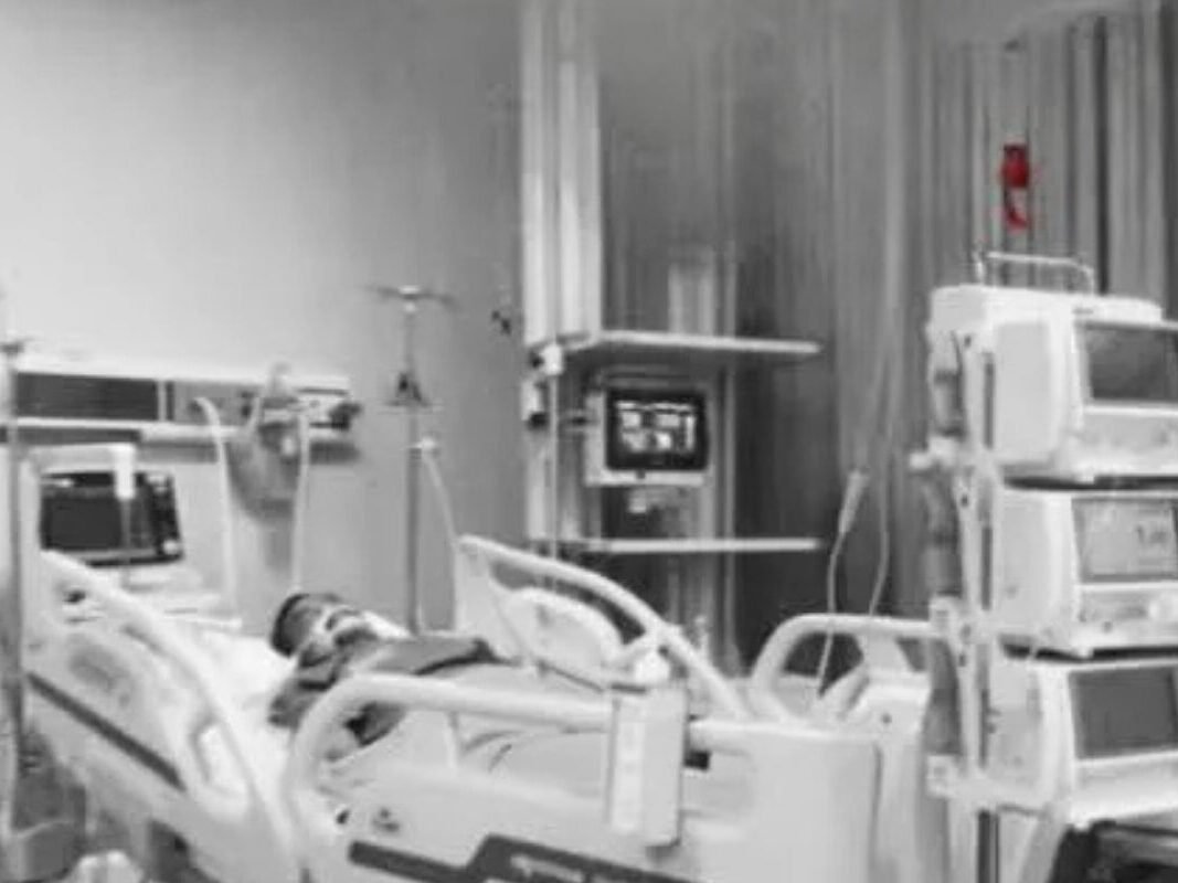 阅读全文请点击以下链接🔈-httpsdushitoutiao.com20260123-02-1-edited 鼻子痘痘感染致命：一次无意挤压引发危机