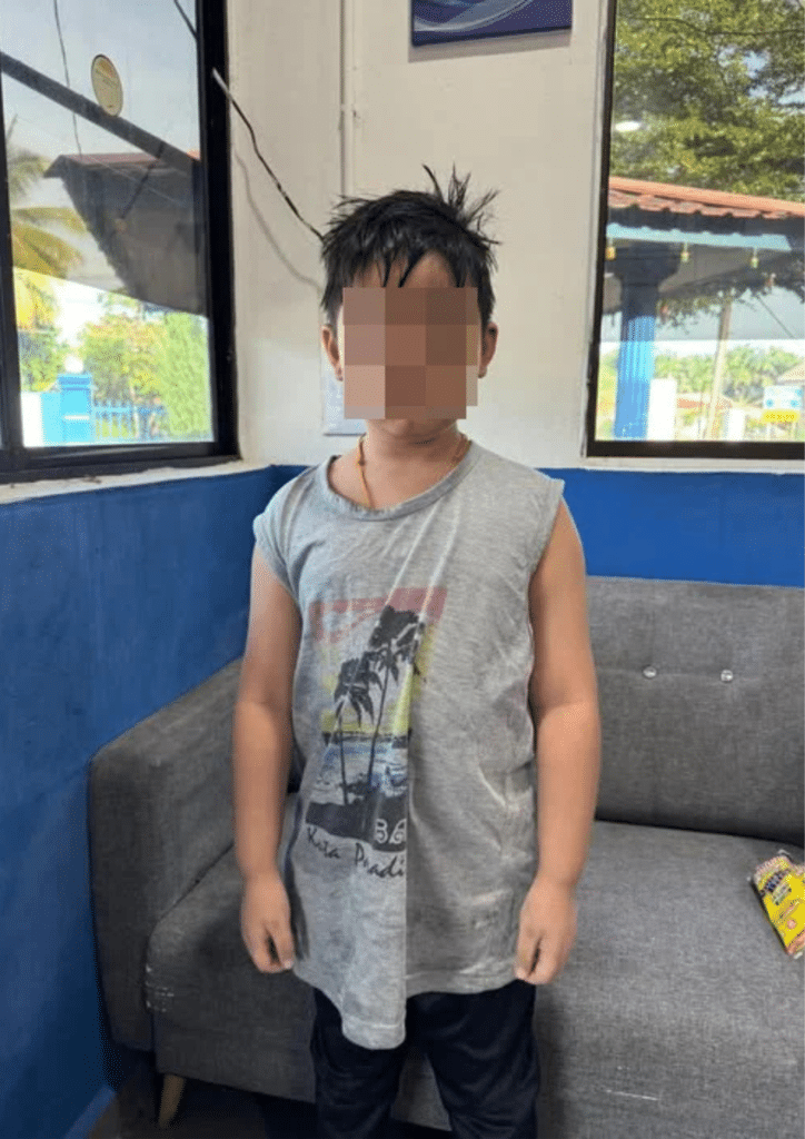 1-2-724x1024 父子钓鱼坠河 男童获救父亲遗体昨晚寻获