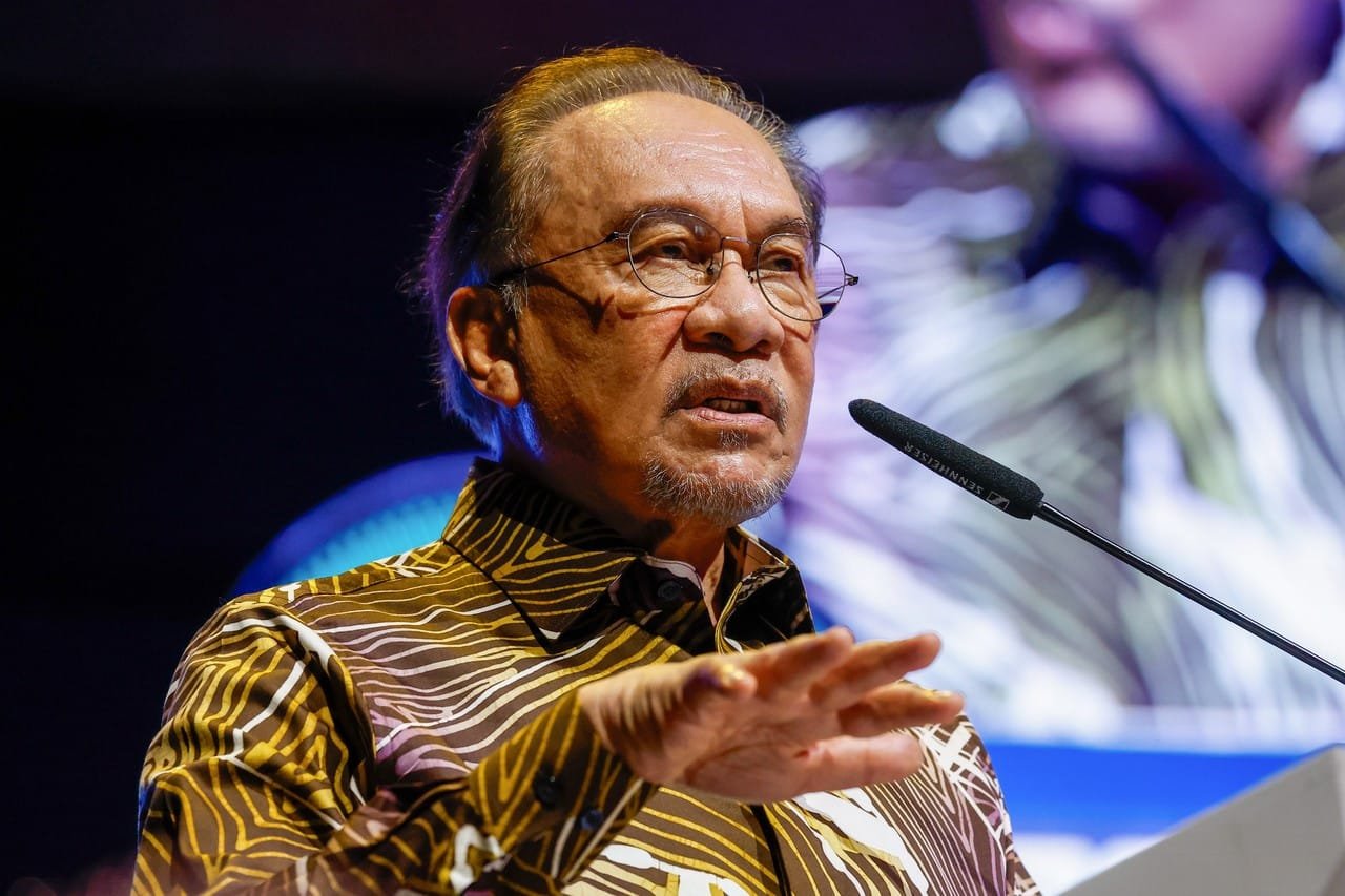 mahathir-defamation-suit-against-anwar-inline-1 敦马诉安华诽谤案 前首相在IJN过101岁生日后仍在休养