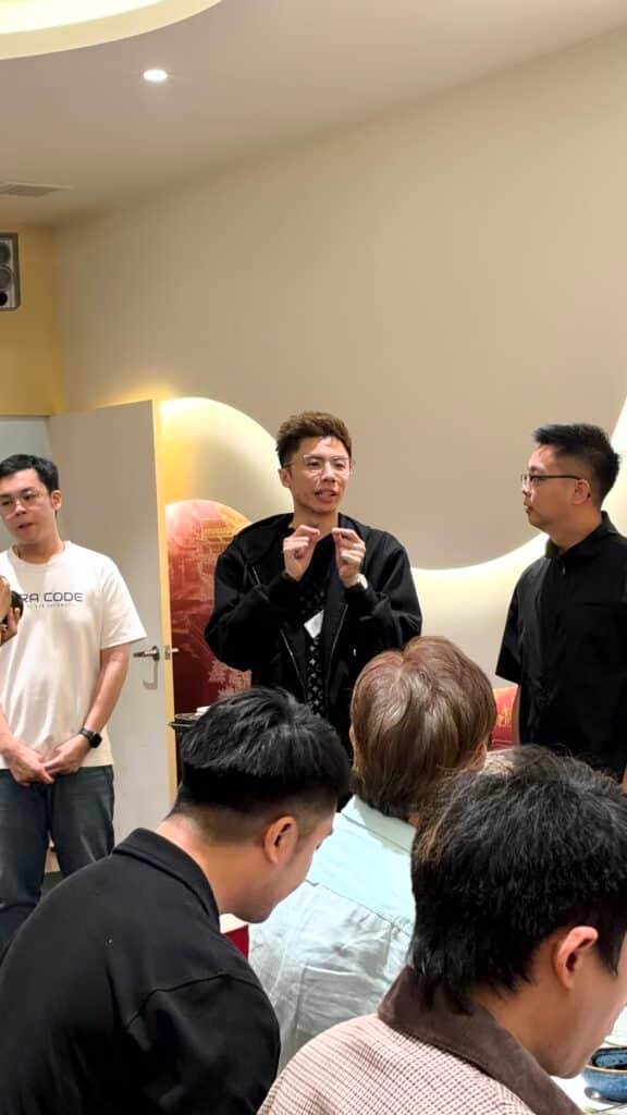 IMG_7086-576x1024 演员与电影团队同庆！Dr Kervis 苏才育生日会留下新书合影与文隽签名